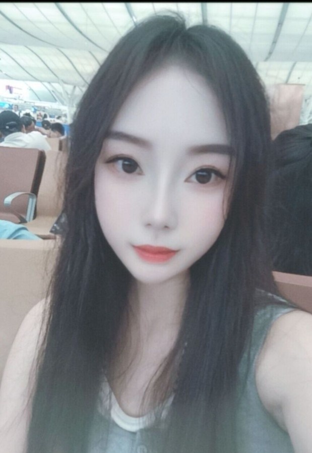 龙华大长腿小依依