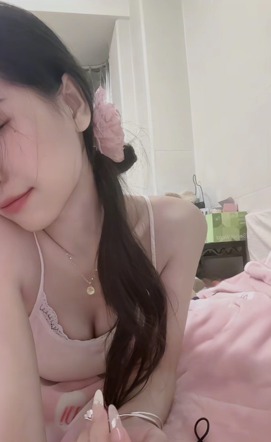 北京短期兼职牛奶肌肤床上小妖精（公寓上课，可外出）