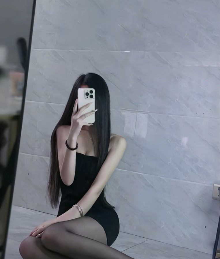 上海反差妹妹粉嫩紧致乖巧配合可调教（公寓上课可外出）