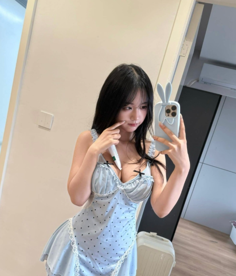 宁波某博加的大奶反差嫩妹妹鲍粉会抽搐可视频