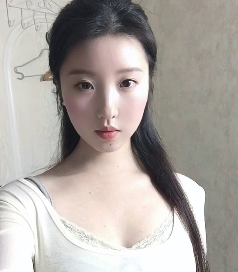 温柔蜜桃小满