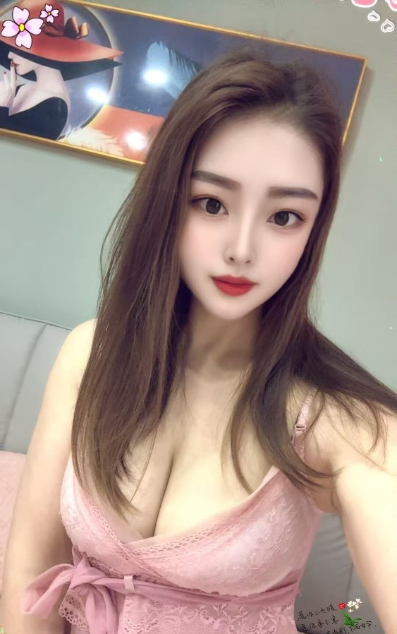 建邺大胸欲女