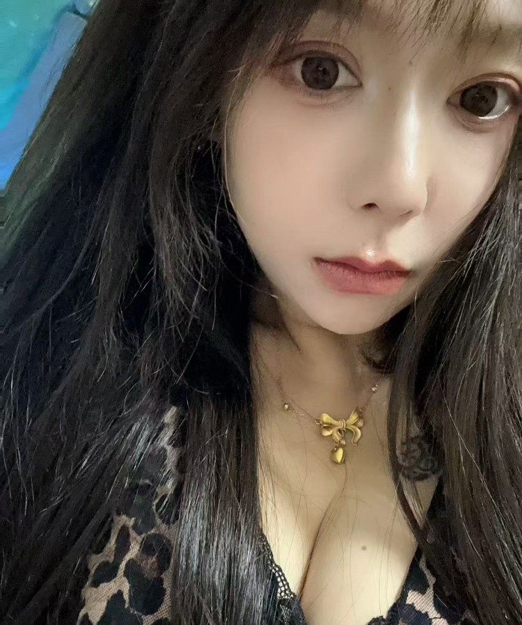 情趣闷骚大胸萌宝宝