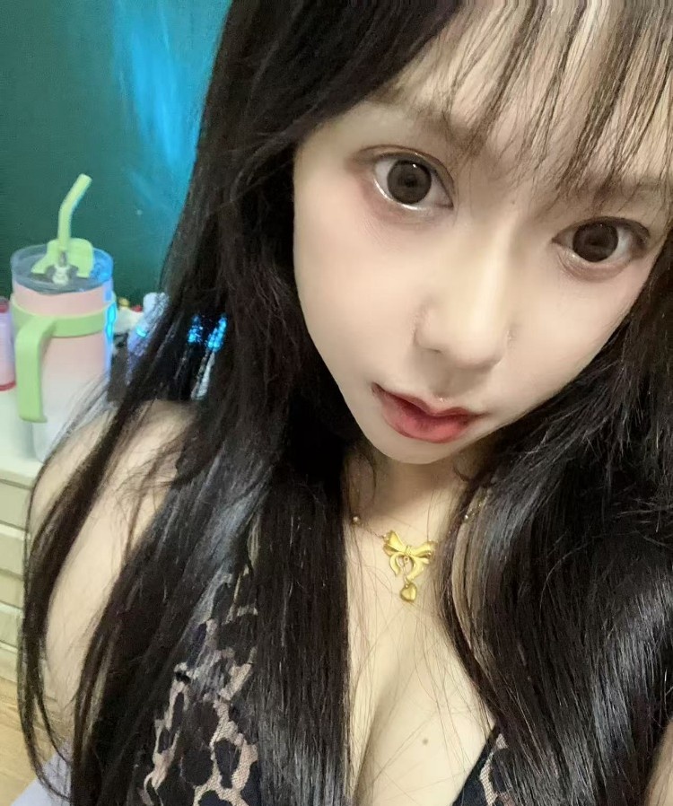 情趣闷骚大胸萌宝宝