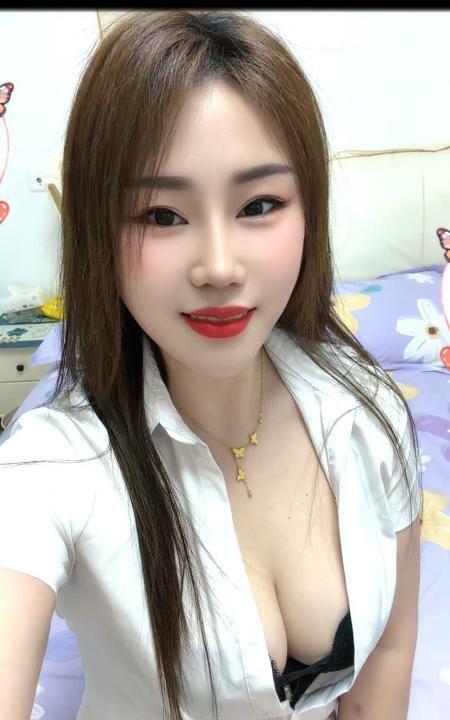 口活超爽的大胸少妇