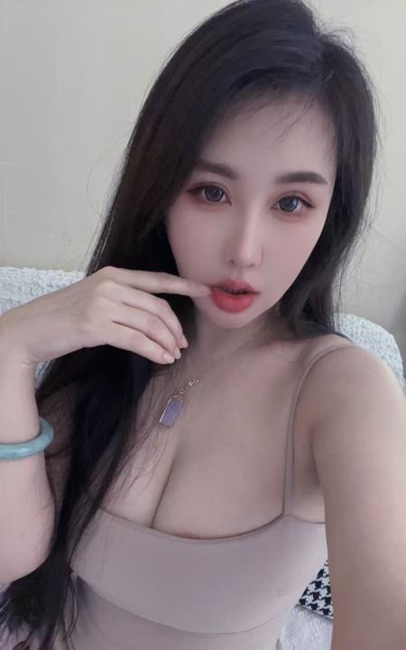 风韵大胸月亮