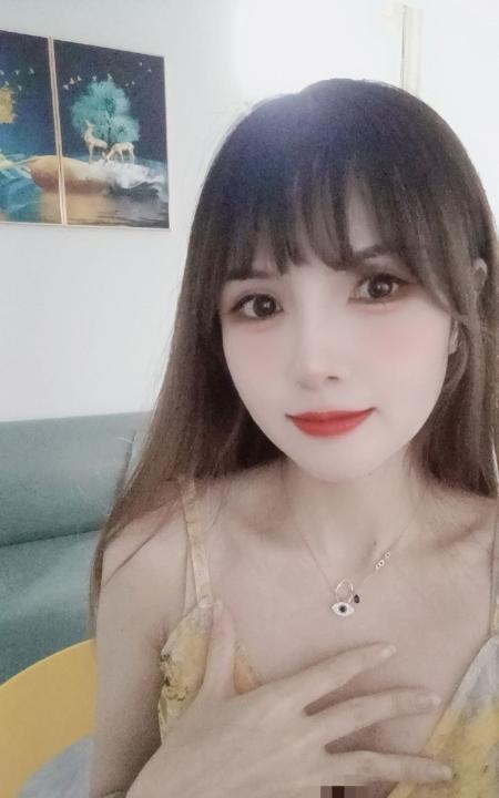 栖霞高挑甜妹