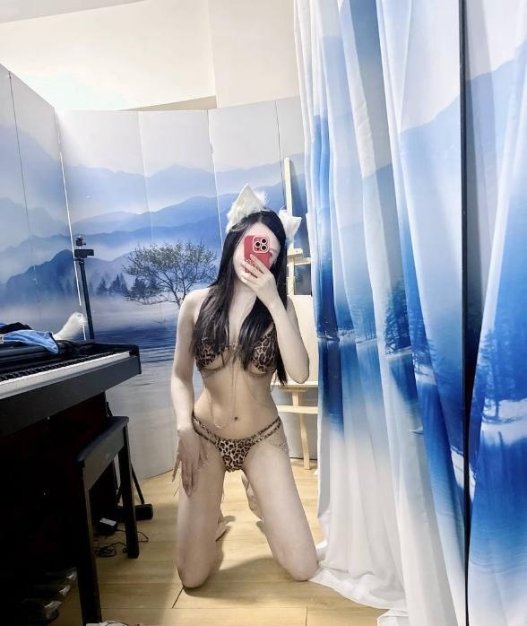 风骚服务系颜值老师