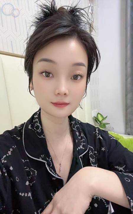 上城性感希希