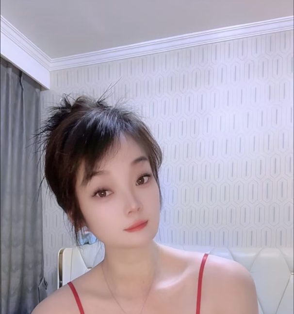 上城性感希希