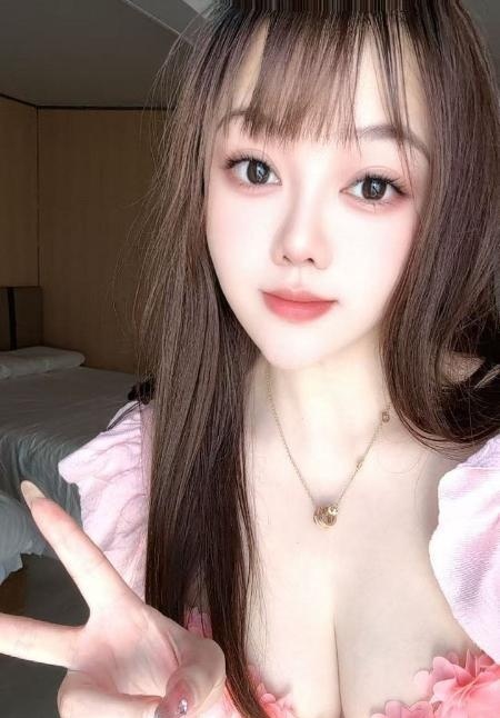 宝山白嫩美乳优乐美