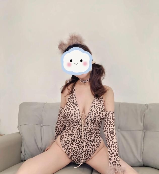 豹纹小少妇