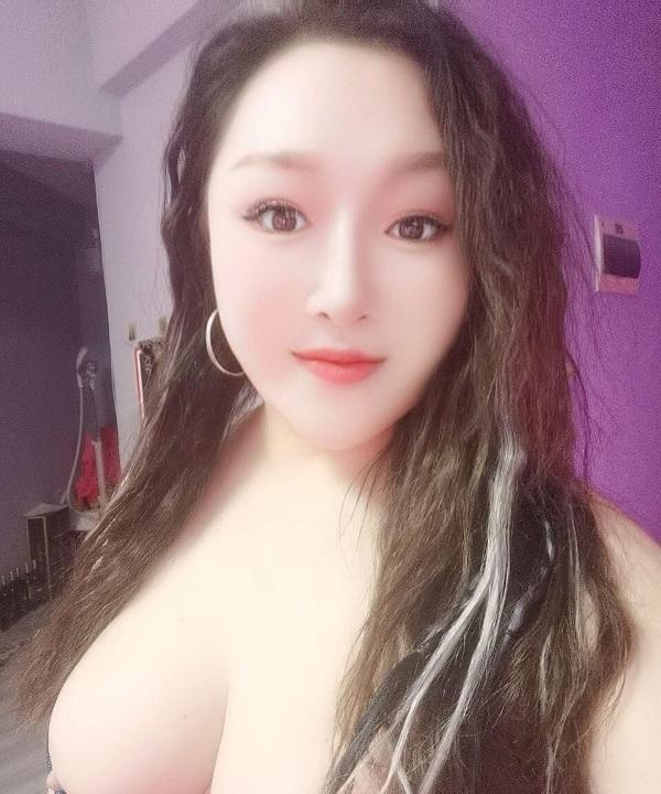西发街白虎丽丽