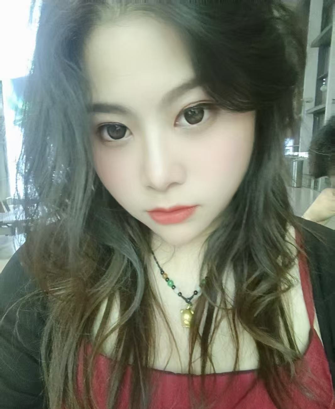 花都大奶小洛