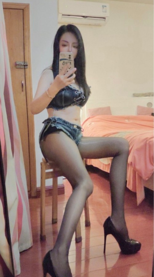 苏州极品美腿大胸少妇