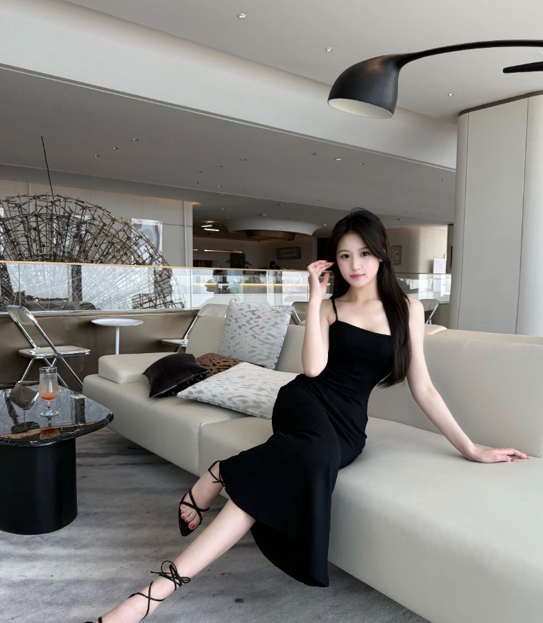性感翘臀小七妹妹
