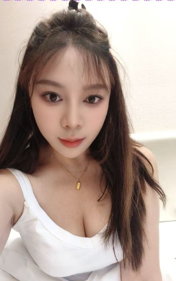 苏州天然D胸翘臀少妇