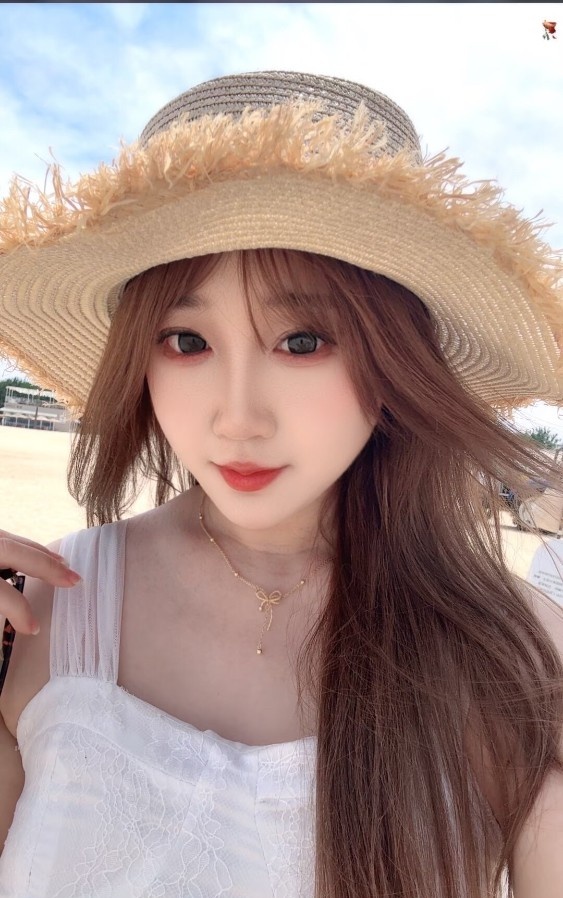新八大里害羞奔放妹子