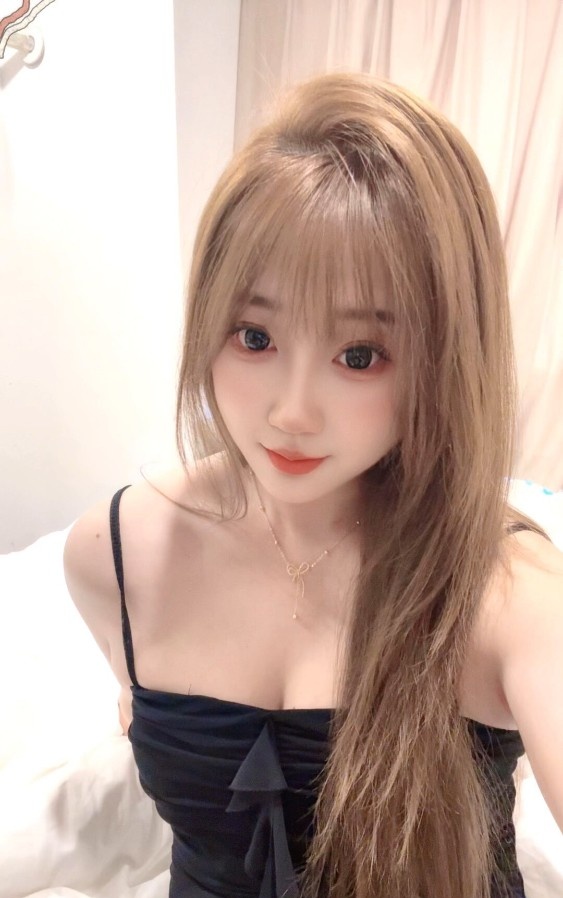 新八大里害羞奔放妹子