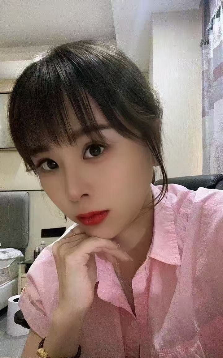 大奶肤白回呼市