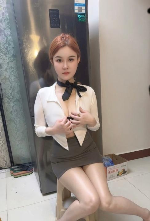 性感包臀御姐