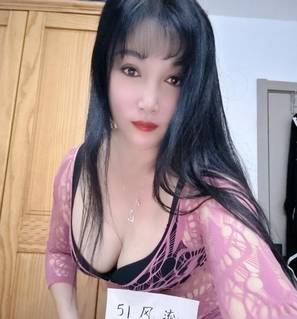 肥臀水娃少妇回归