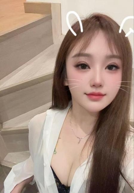 沙井美臀小甜甜