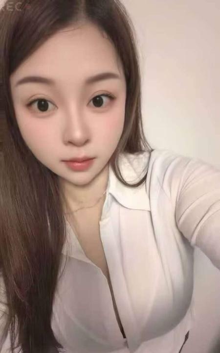 大奶毒龙丹妮
