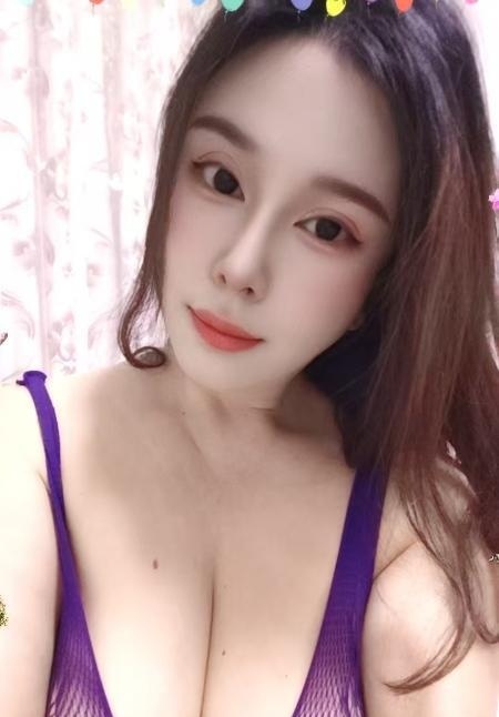 E罩杯巨乳奶莉莉