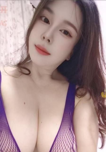 E罩杯巨乳奶莉莉