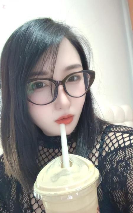 后入大屁股小骚货