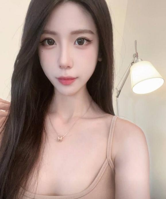 天河肉感十足李菲迪