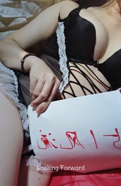 木渎白皙风韵小姐姐