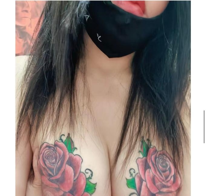 花胸风骚熟女