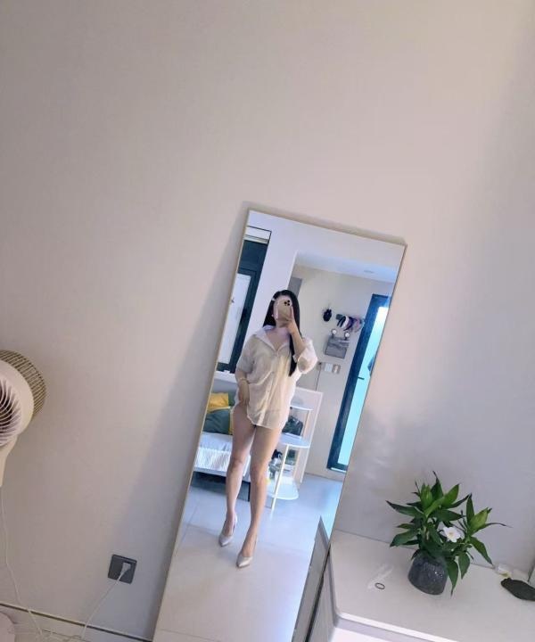 白皮御姐身材好