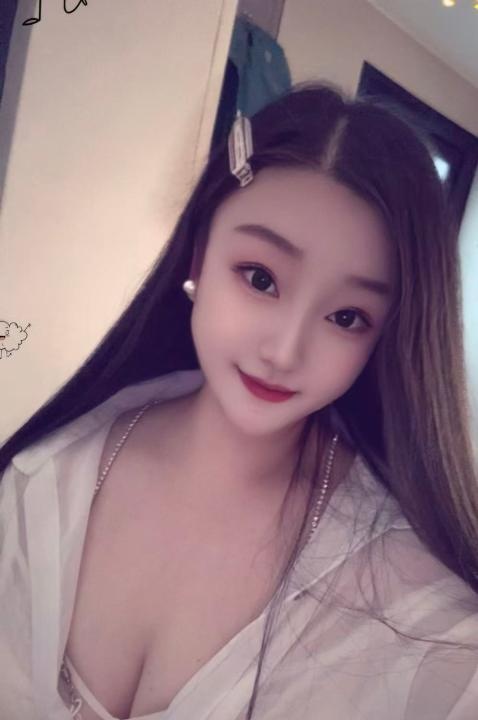 白皮御姐身材好