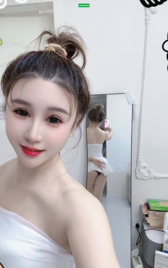 东北小少妇身材板正