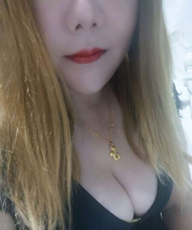 巨乳少妇