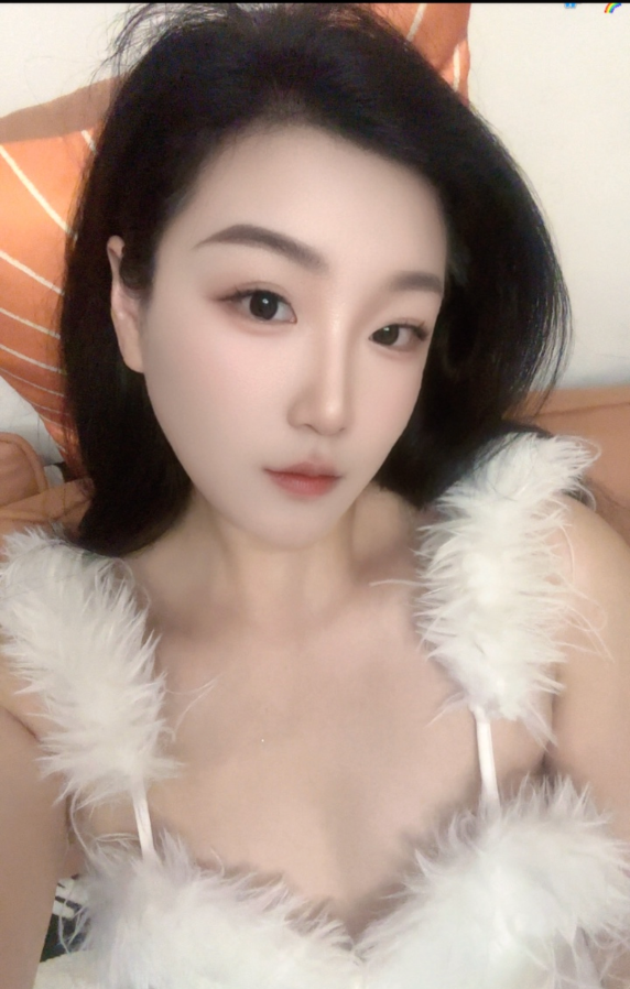 肥臀三通少妇