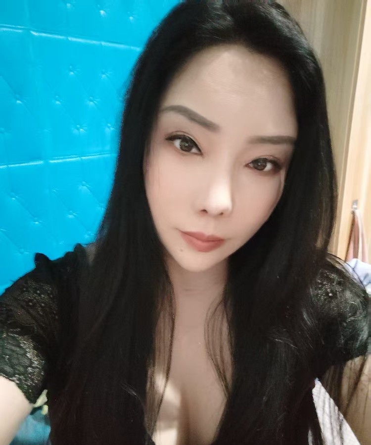阿姨风韵不犹存