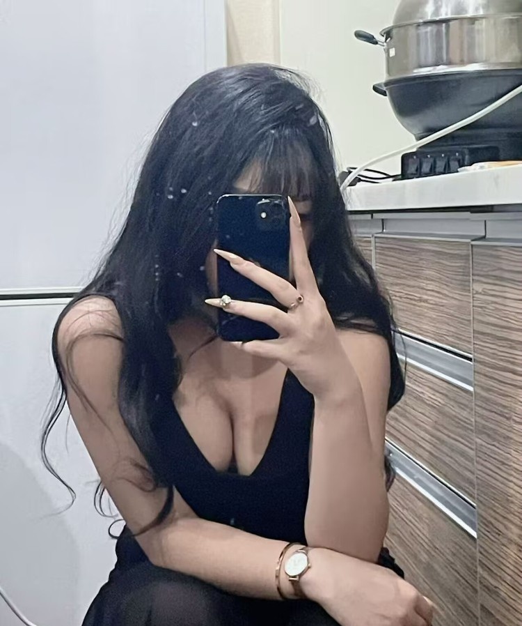 良家大奶丝袜御姐