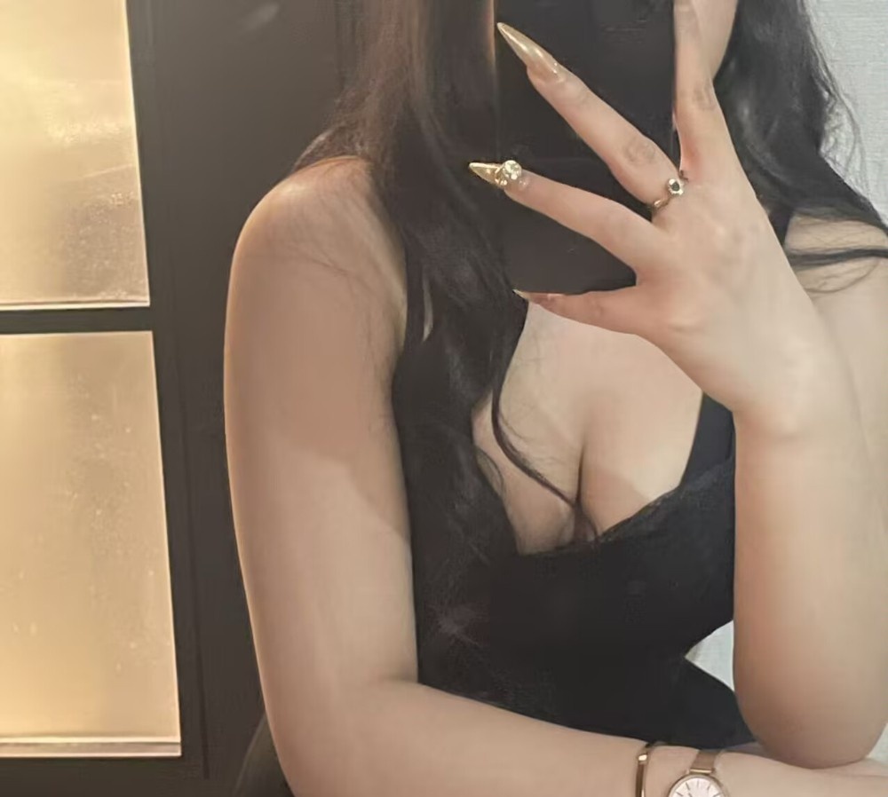良家大奶丝袜御姐