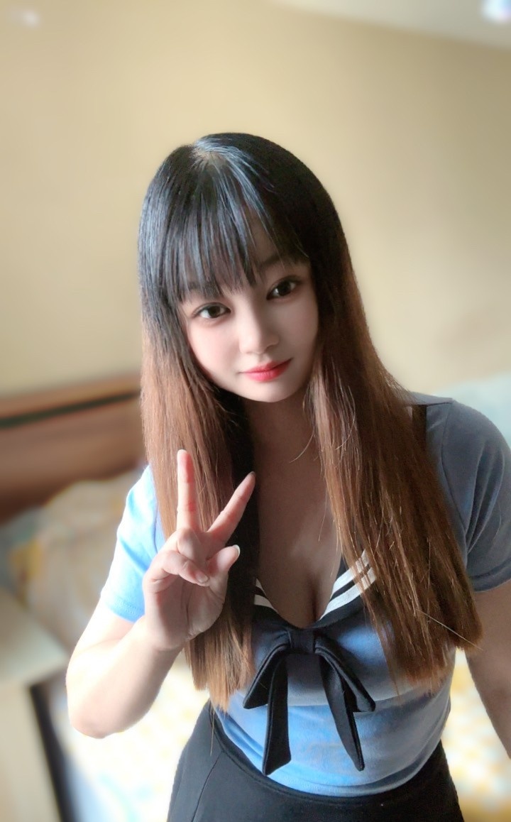 肤白骚彤彤双飞