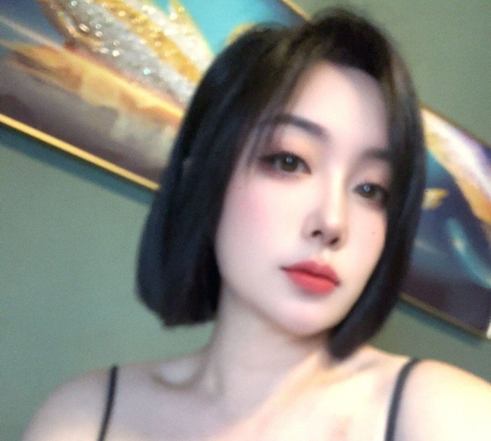 西安思彤很风骚