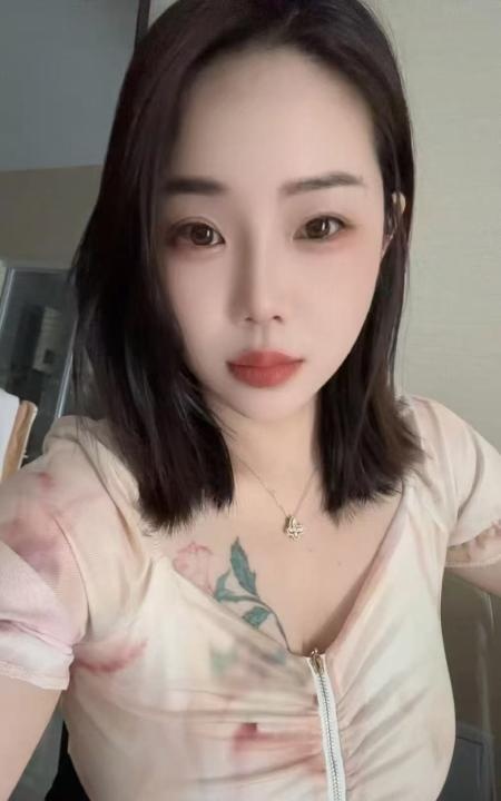 蜀山大胸浪姐姐