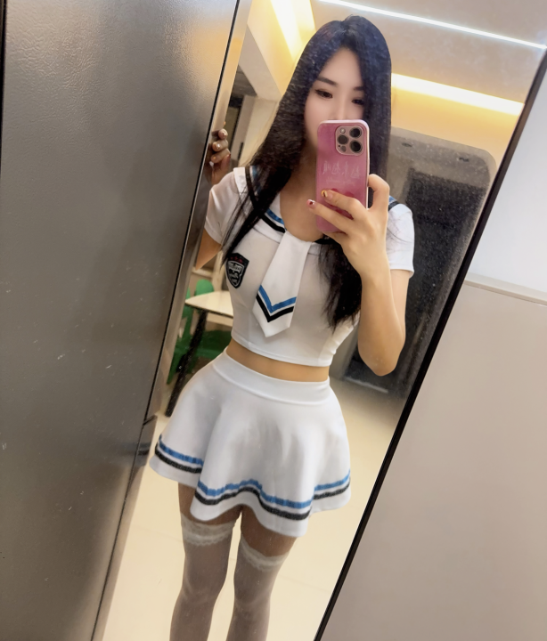 吴中性感翘臀御姐