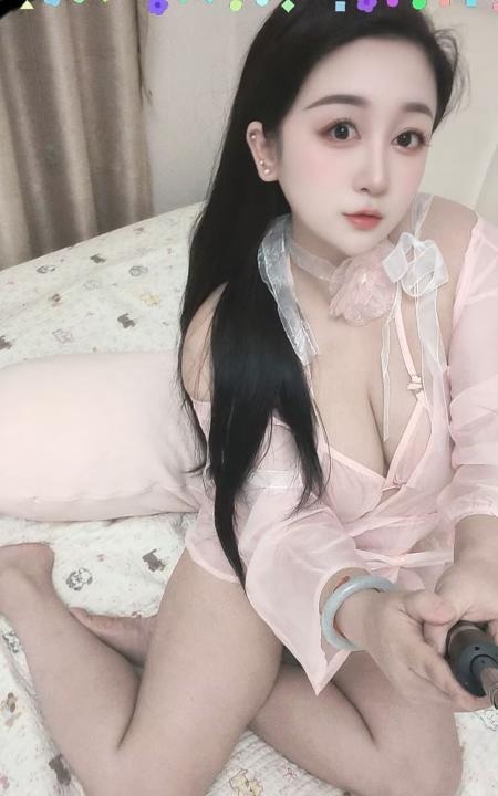 丰满大胸邻家妹