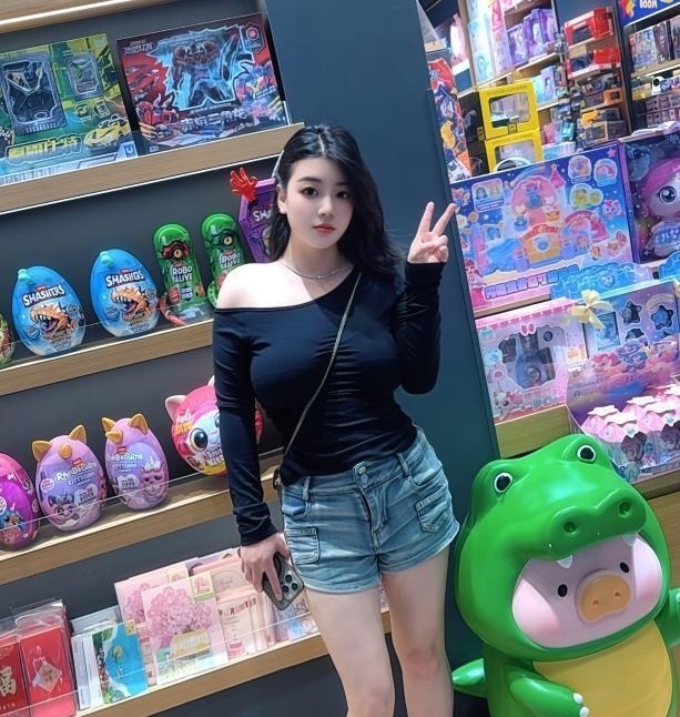 丰满型巨乳大臀姐姐