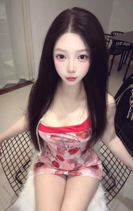 高挑长腿美女