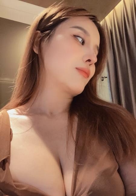 徐汇美胸成都少妇